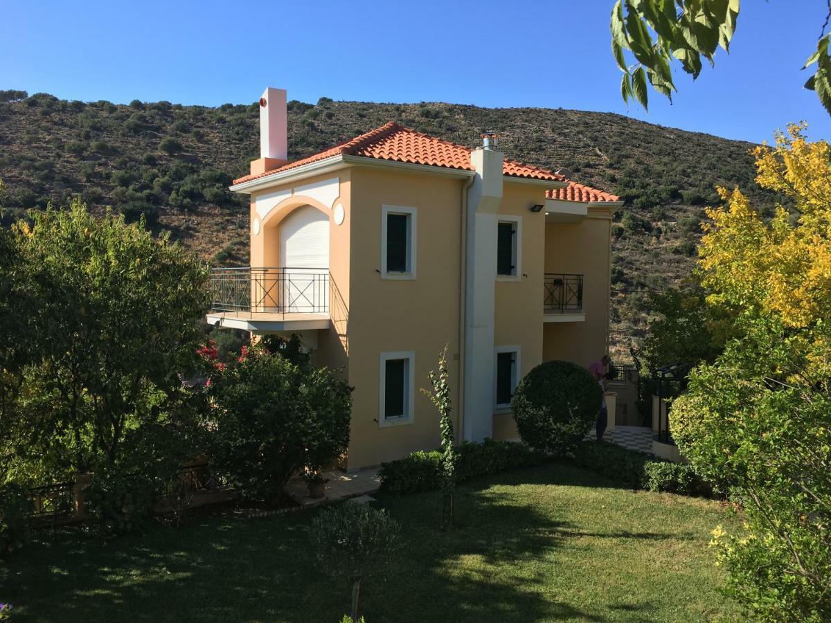 Villa Tzitzifies Kourouklata Buitenkant foto