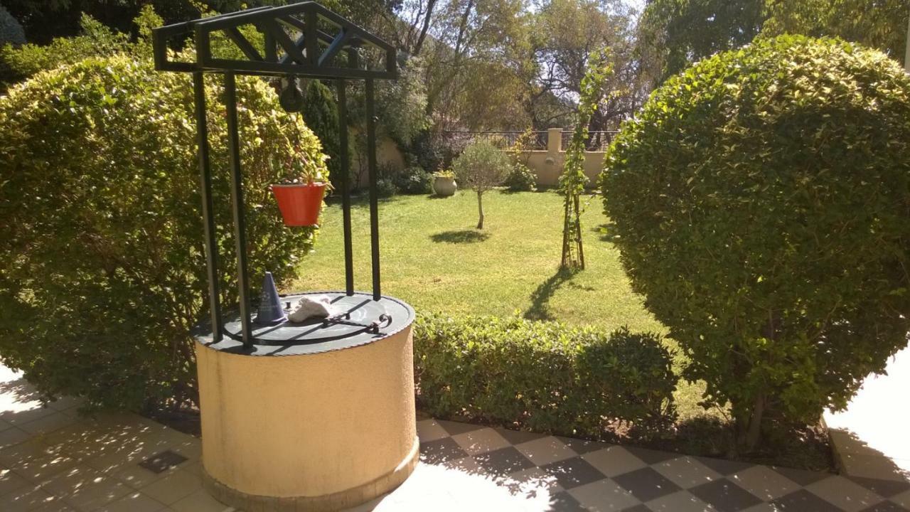 Villa Tzitzifies Kourouklata Buitenkant foto