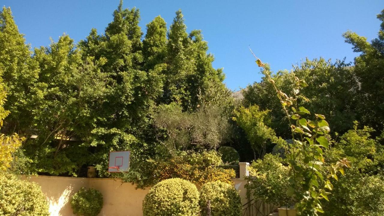 Villa Tzitzifies Kourouklata Buitenkant foto