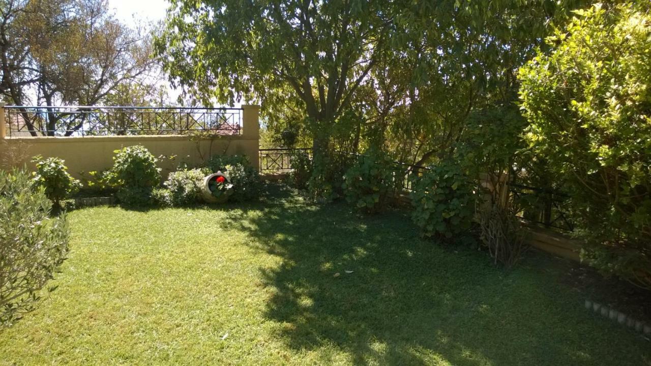 Villa Tzitzifies Kourouklata Buitenkant foto