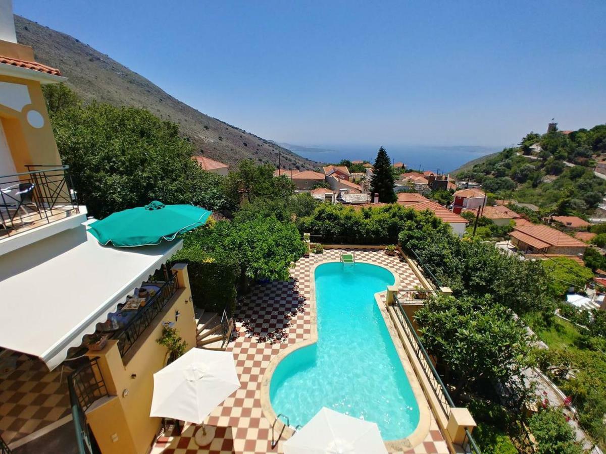 Villa Tzitzifies Kourouklata Buitenkant foto